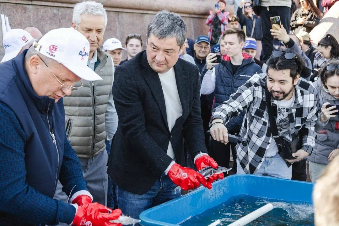 Экологичная рыбалка В Астрахани при поддержке ЛУКОЙЛа ежегодный фестиваль «Вобла» собрал 193 команды и более чем 600 рыбаков.