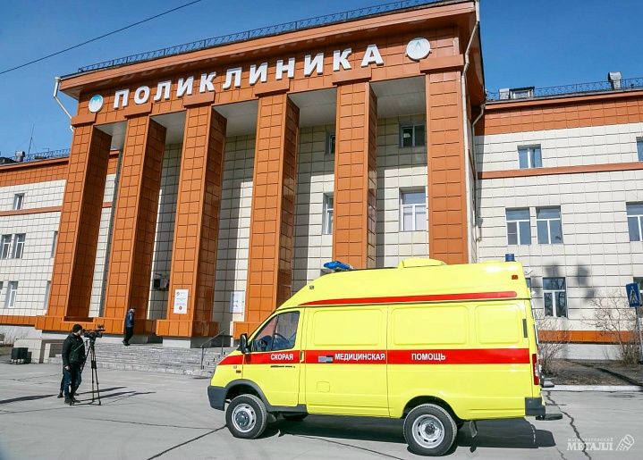 24/7 на страже здоровья: поздравляем с Днём работника скорой помощи!