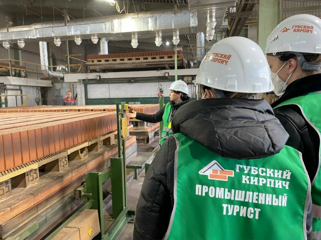 И снова завод зовёт! В путешествии по Краснодарскому краю туристов подстерегают не только море, пляжи, винодельни и горнолыжные курорты