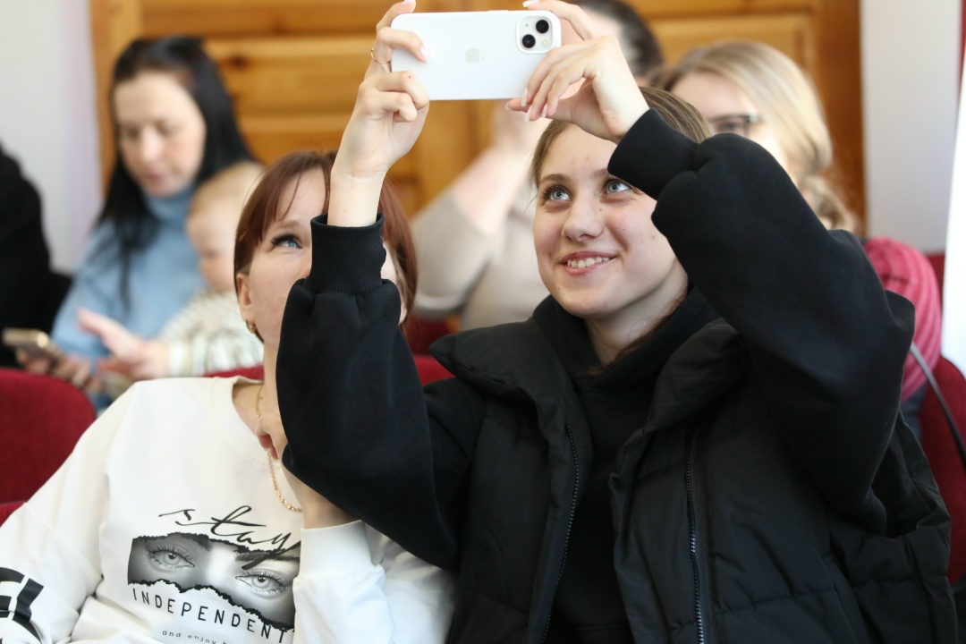 ПРОФОРИЕНТАЦИЯ "ПОД КЛЮЧ" Работники кадровой службы «Газпром переработка Благовещенск» встретились с представителями родительских комитетов школ города…