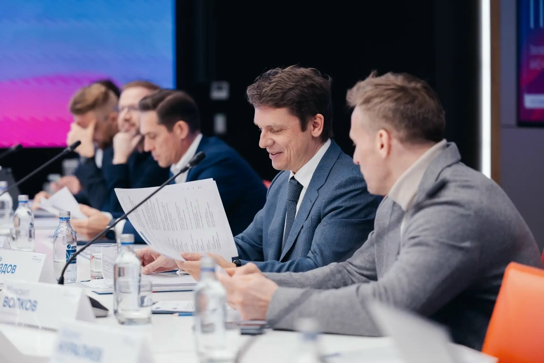 АНО «Цифровая экономика» стала площадкой для обсуждения законопроектов в сфере ИТ с бизнесом.