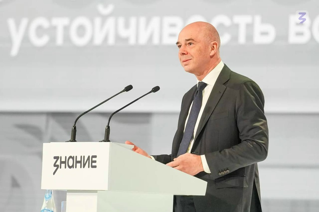 От финансовой грамотности граждан к устойчивой экономике страны: Антон Силуанов выступил с лекцией на марафоне «Знание.Первые».