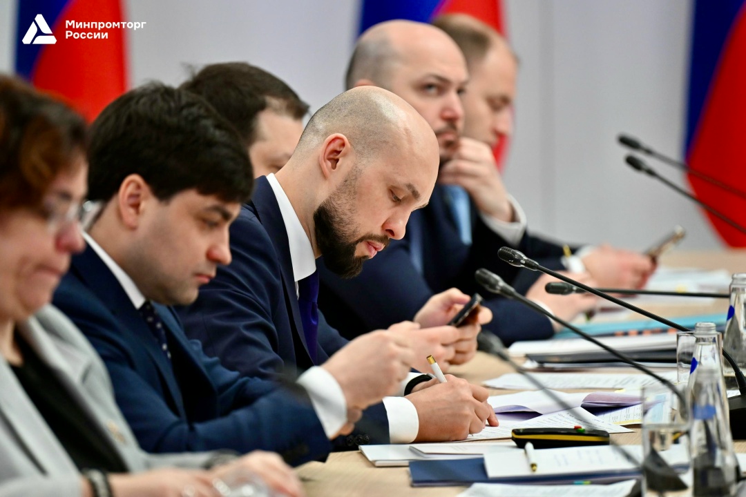 ️ Антон Алиханов принял участие в заседании комиссии Госсовета по направлению «Промышленность»