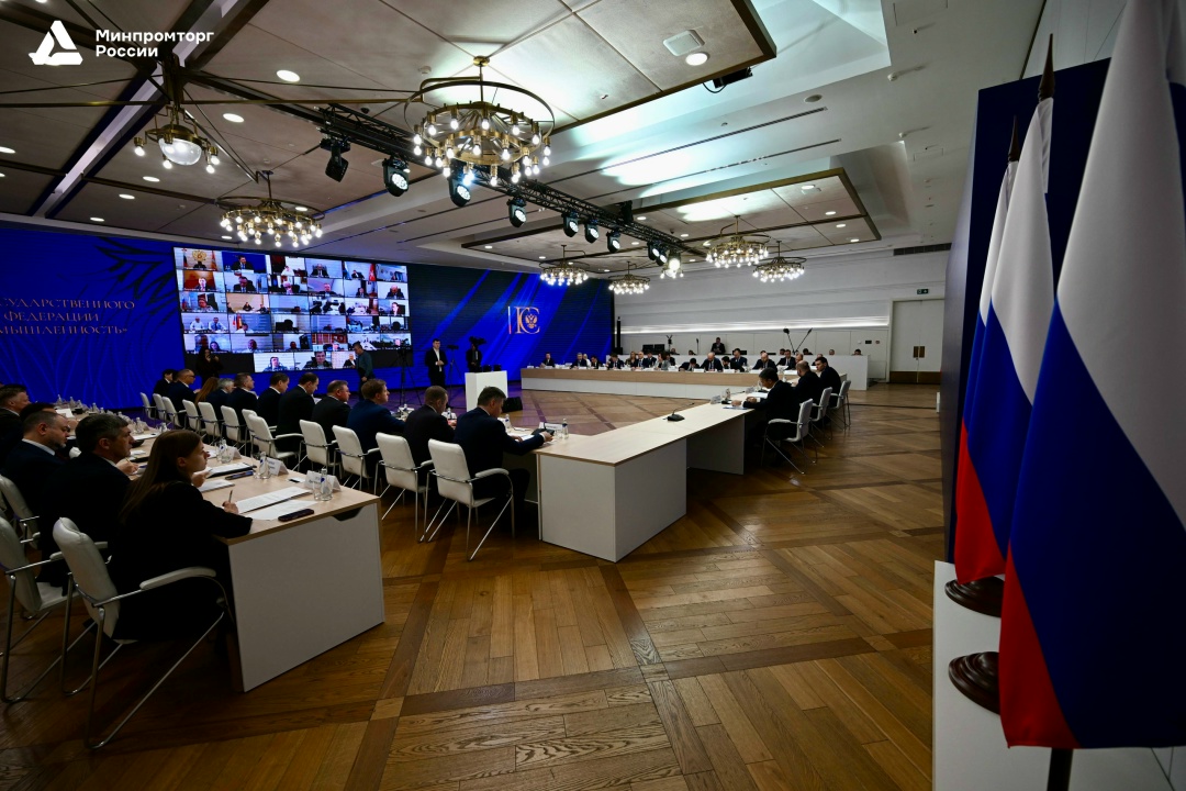 ️ Антон Алиханов принял участие в заседании комиссии Госсовета по направлению «Промышленность»