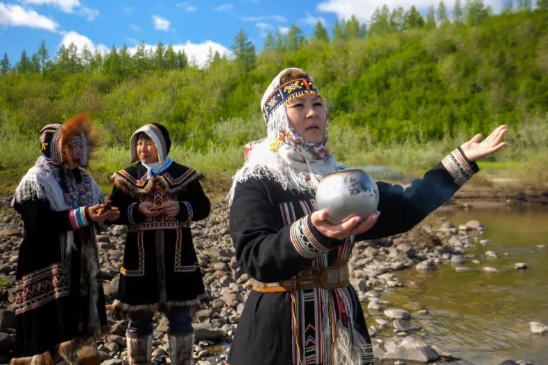Как живут коренные народы Севера? Совмещают верность традициям с работой на благо развития своих регионов