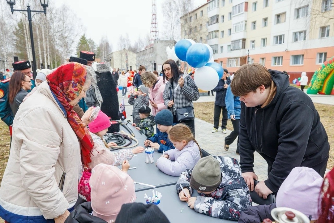 Бульвар. Рестарт. При поддержке ЛУКОЙЛа в Урае завершена реконструкция «Аллеи мира» — второй очереди Историко-мемориального комплекса.