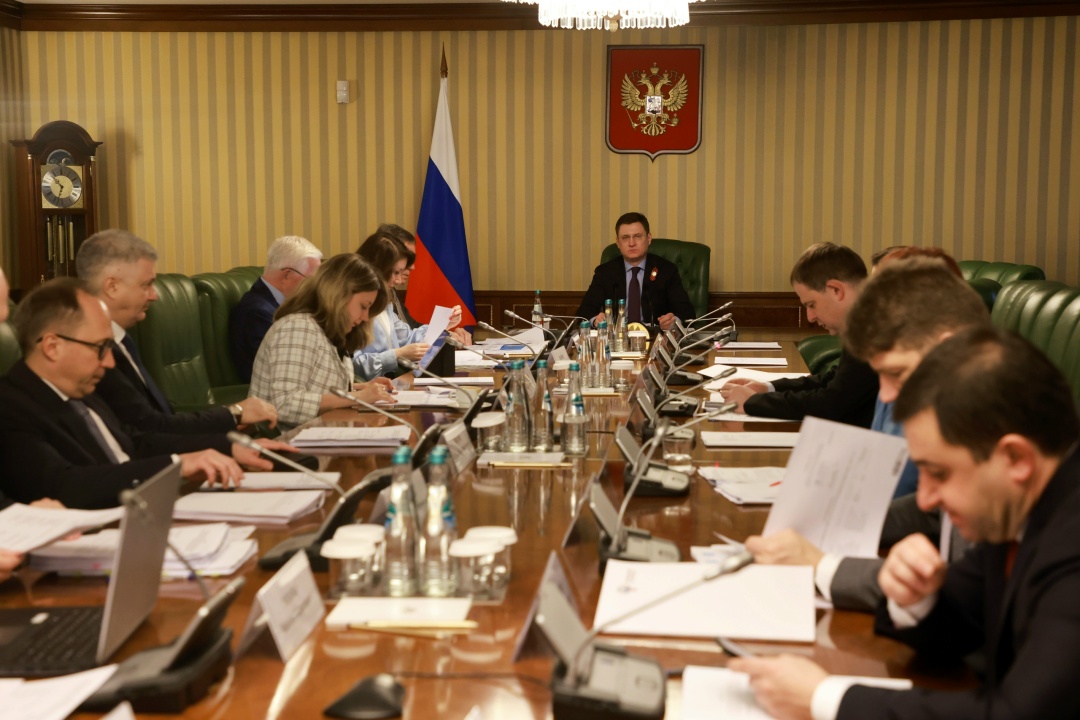 Александр Новак провел заседание подкомиссии по повышению устойчивости финансового сектора и отдельных отраслей экономики.