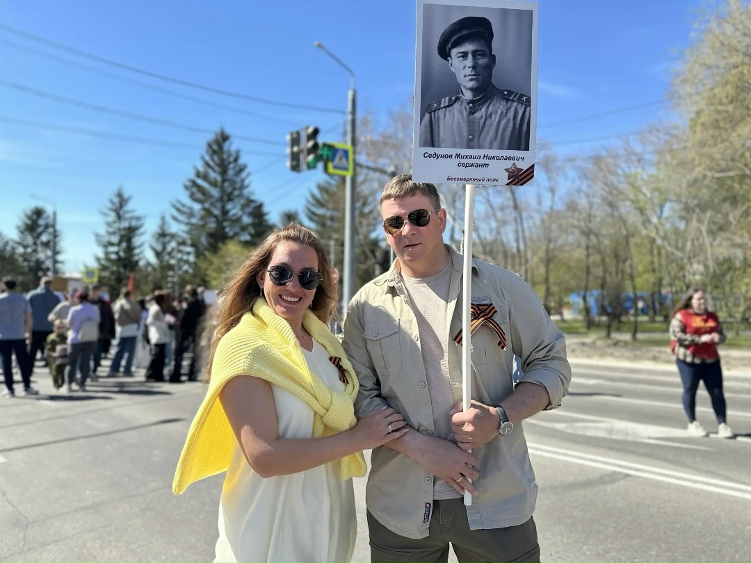 БЕССМЕРТНЫЙ ПОЛК Пешком, в колясках, на мотобайках: акцию «Бессмертный полк» в Свободном поддержали газопереработчики