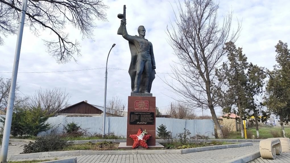 Более 1,4 тыс. памятников и мемориальных комплексов обновили в России с 2019 года