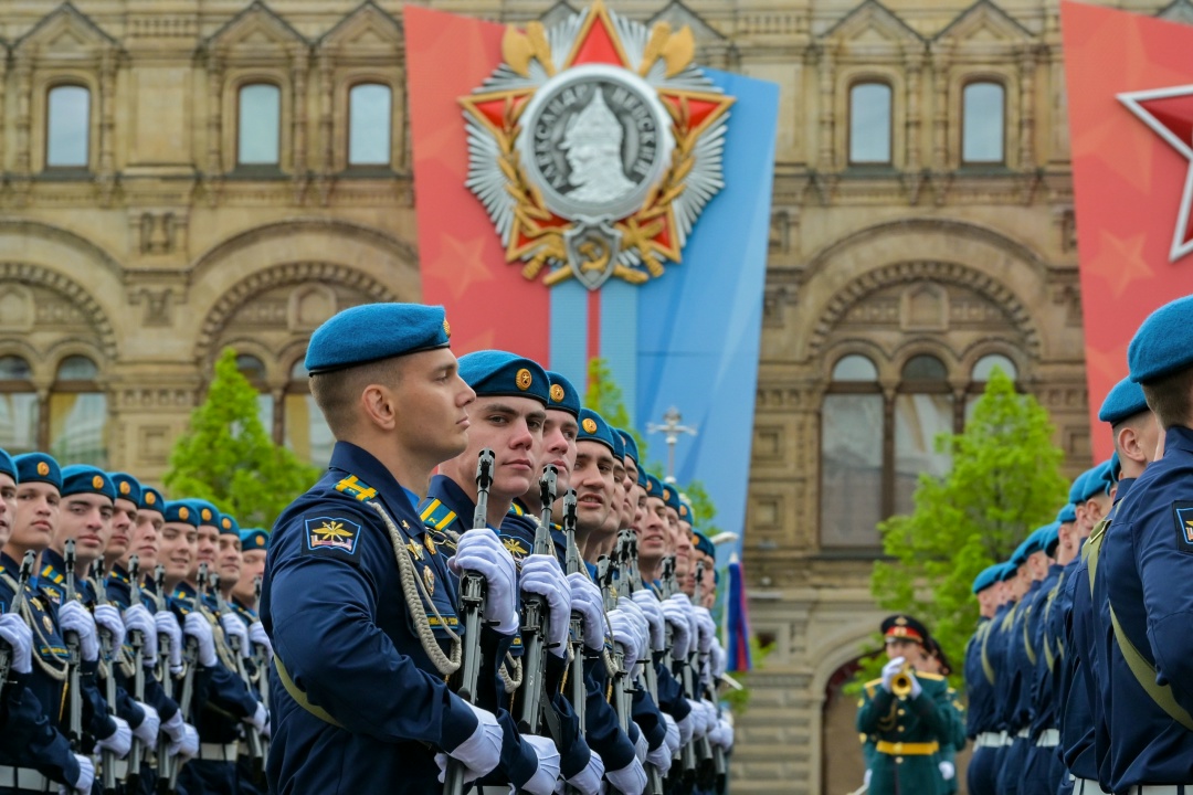 Председатель Совета Федерации Валентина Матвиенко присутствовала на военном параде в ознаменование 81-й годовщины Победы в Великой Отечественной войне…