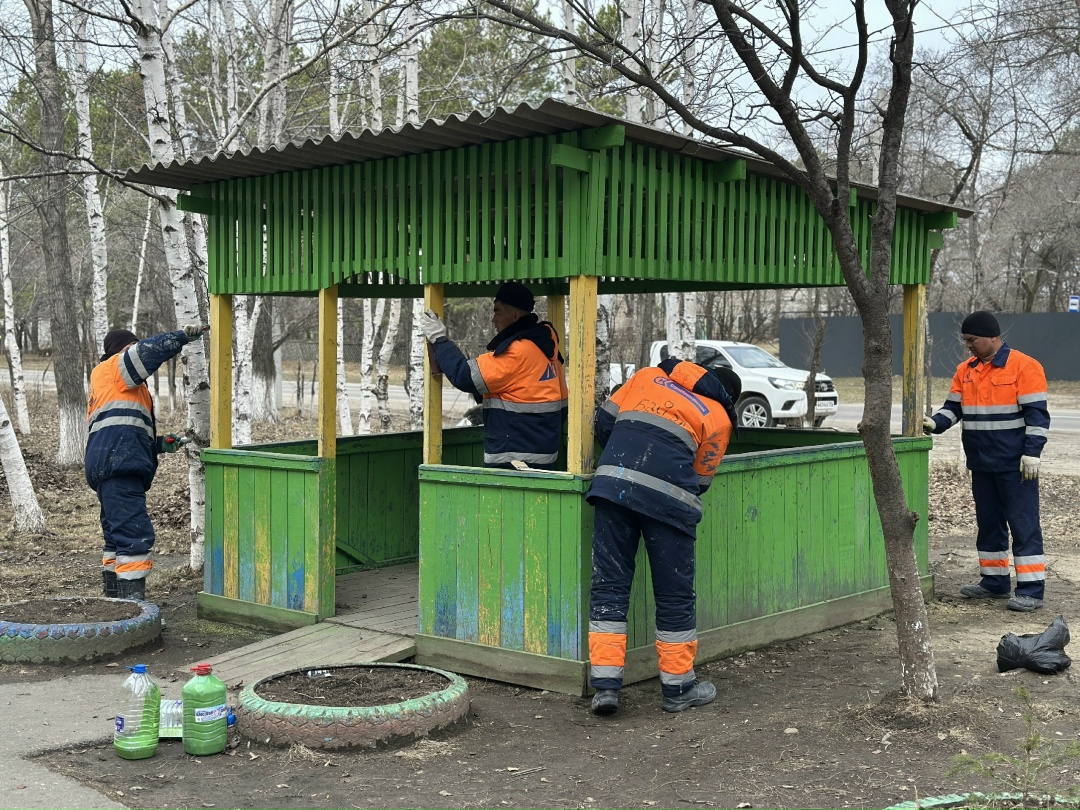 КУРС НА ЧИСТОТУ Волонтеры и партнеры «Газпром переработка Благовещенск» поучаствовали в субботниках социальных учреждений Свободного