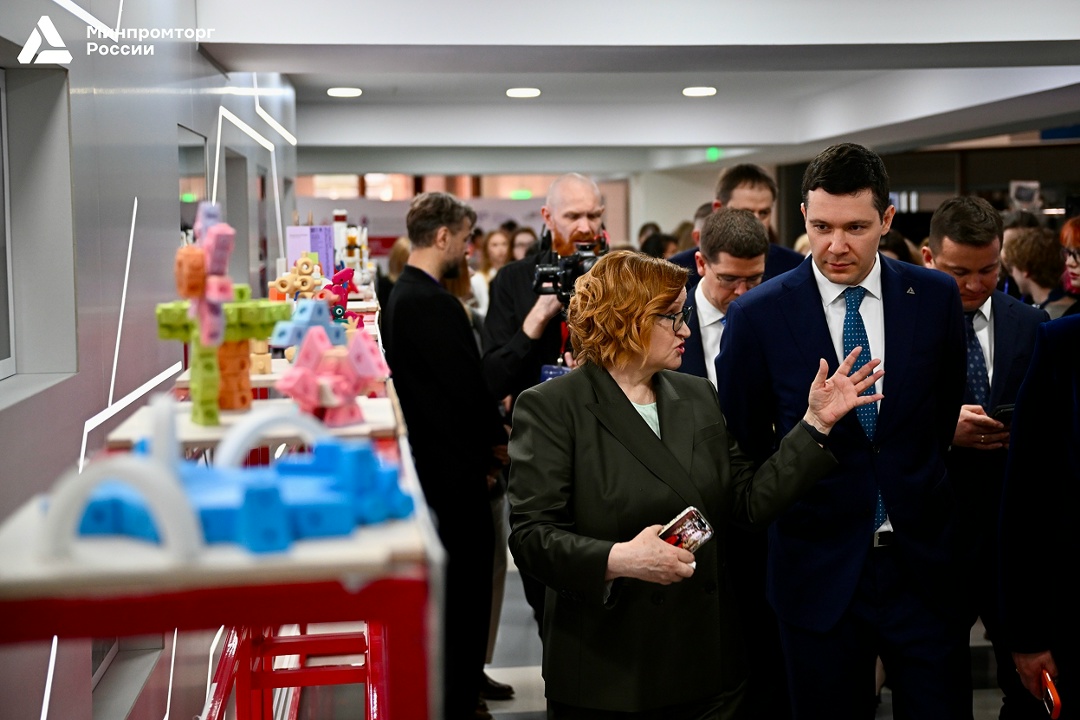 Антон Алиханов обозначил системные меры поддержки отечественной индустрии детских товаров