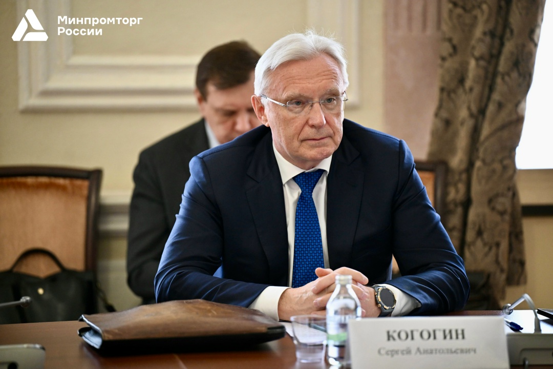 ️ Антон Алиханов принял участие в первом заседании Общественного Совета при Минпромторге России в обновленном составе