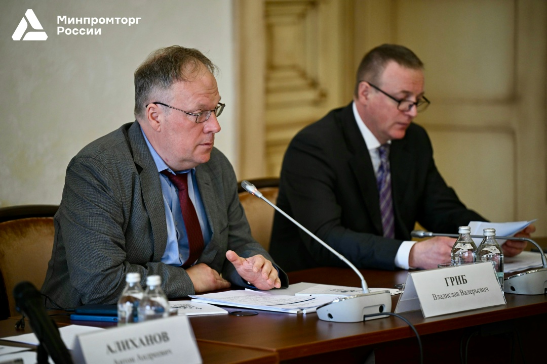 ️ Антон Алиханов принял участие в первом заседании Общественного Совета при Минпромторге России в обновленном составе