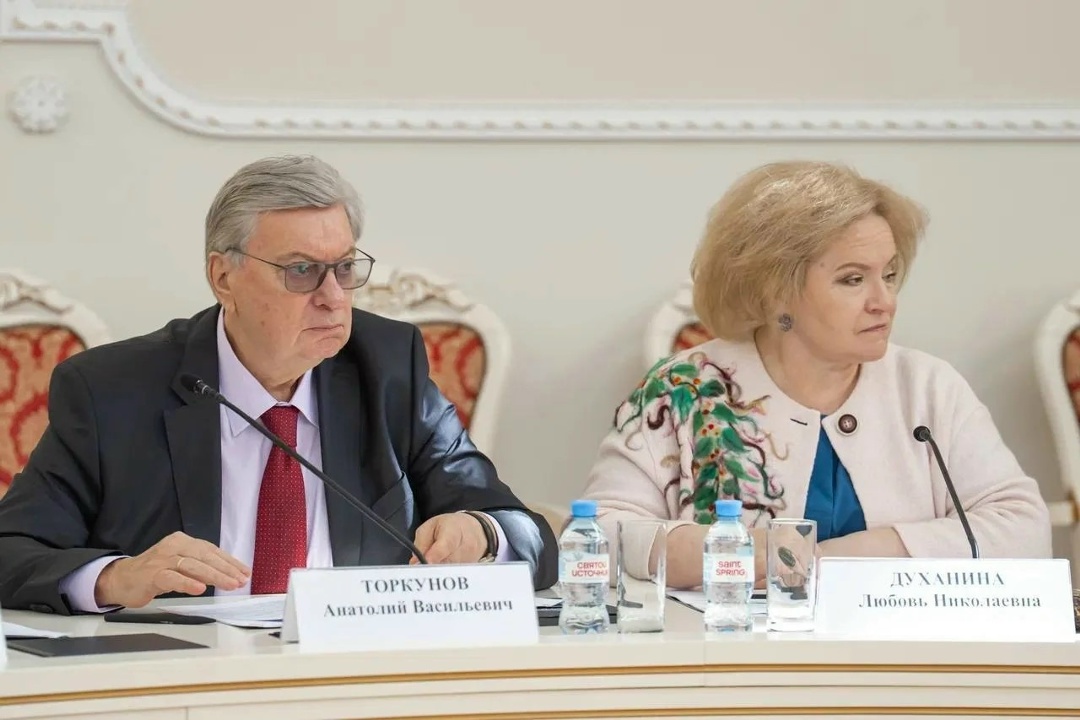 Глава Минобрнауки Валерий Фальков провел первое заседание Оргкомитета XII Всероссийской премии «За верность науке».