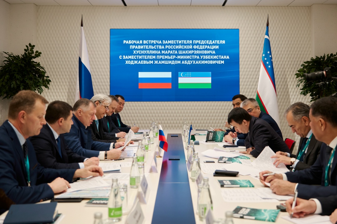 Марат Хуснуллин в рамках KazanForum принял участие в пленарном заседании выставки недвижимости, бизнес-форуме «Россия – Оман» и провел ряд международных встреч