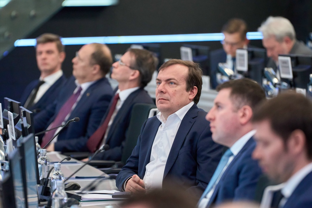 Транспортную стратегию России до 2050 года обсудили на стратегической сессии в Координационном центре Правительства