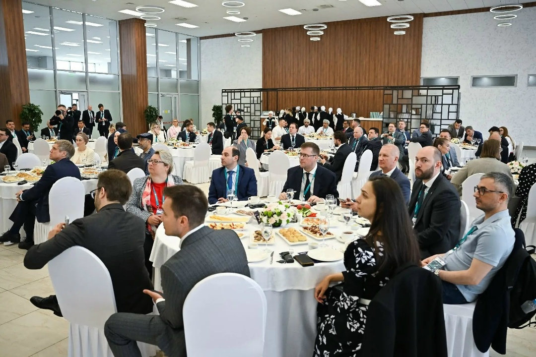 Представители Минстроя России приняли участие в сессиях International Property Market (IPM) Международного экономического форума «Россия — Исламский мир:…