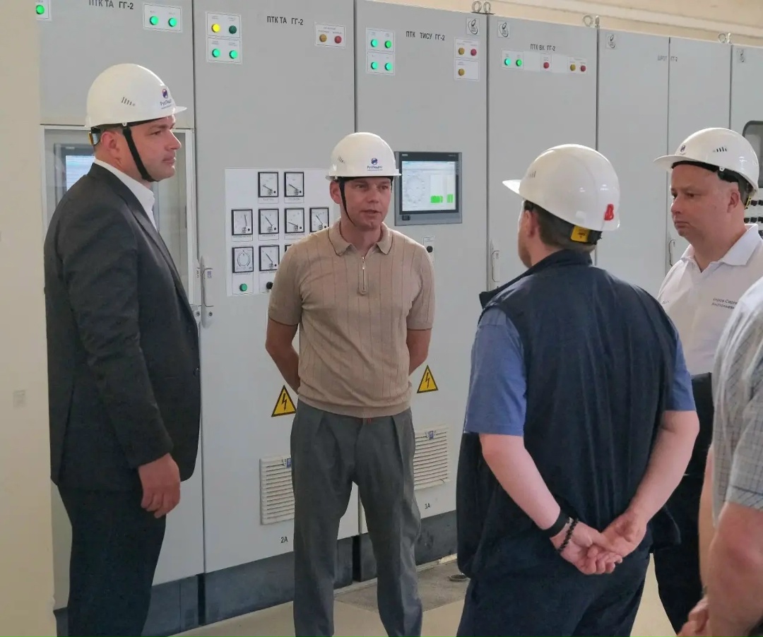 Нижегородскую ГЭС с рабочим визитом посетили руководители РусГидро во главе с Председателем Правления-Генеральным директором энергохолдинга Виктором Хмариным.