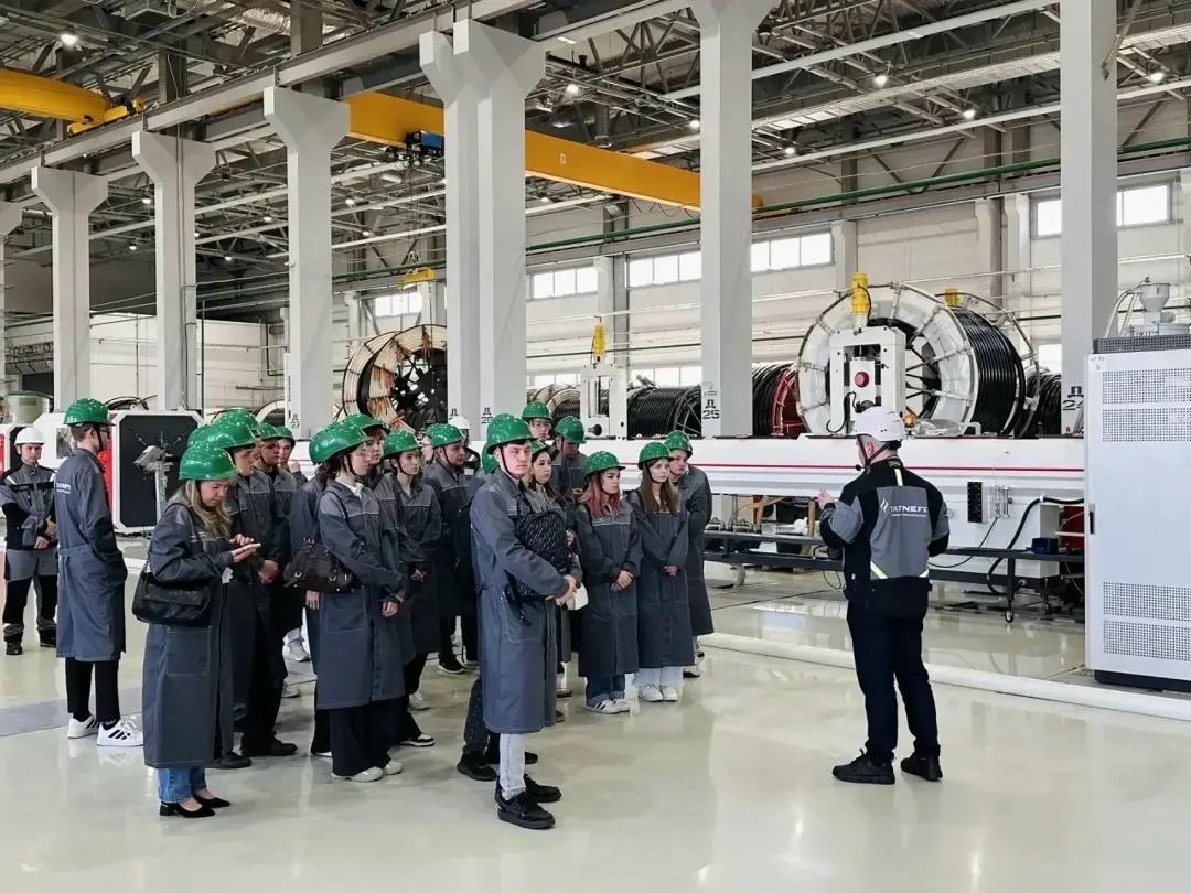 Будущее композитного кластера «Татнефть-Пресскомпозит» посетили будущие материаловеды Казанского федерального университета