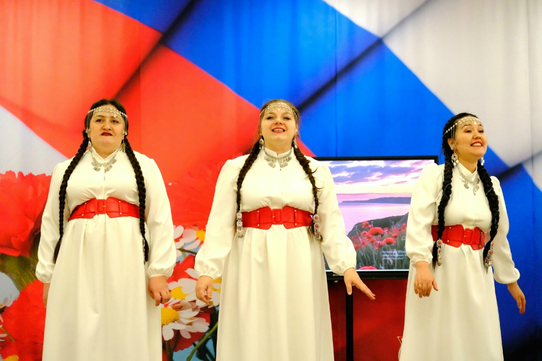 МОСТ ДРУЖБЫ Китайские студенты посетили детский сад в микрорайоне «Алексеевский» и совершили виртуальную экскурсию на Амурский ГПЗ