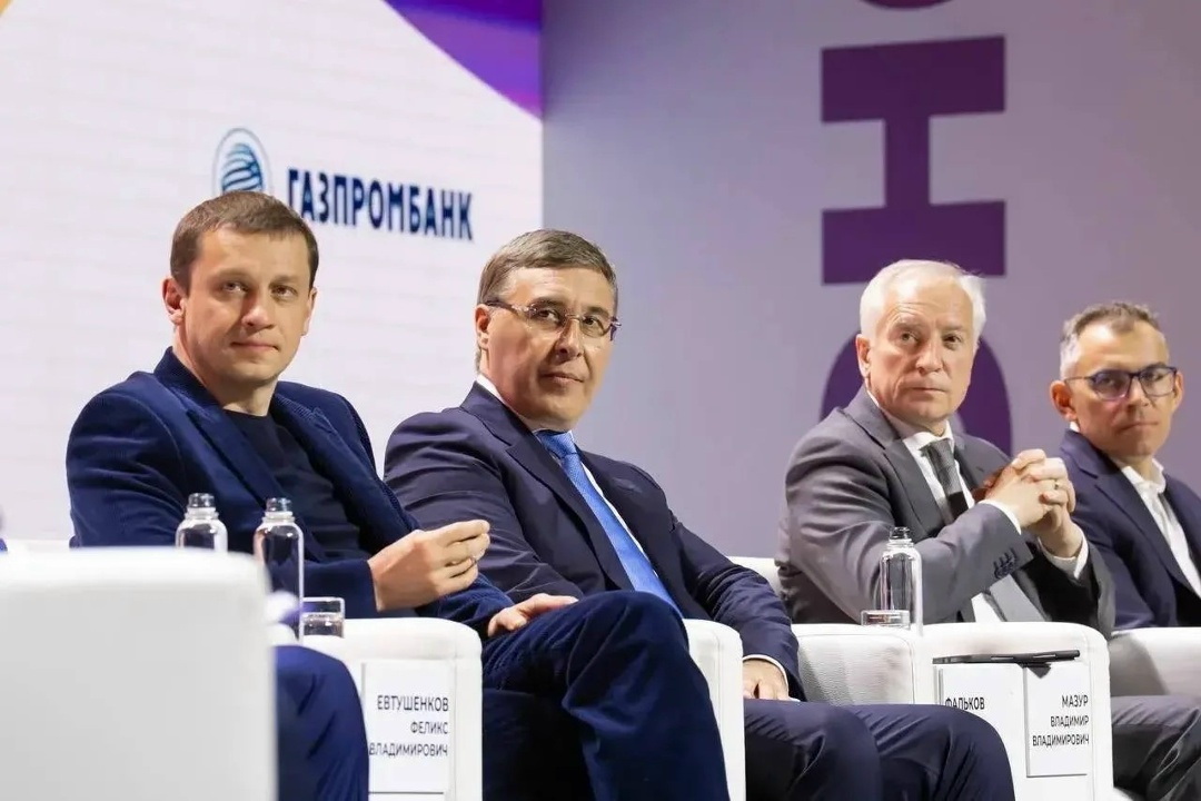 Валерий Фальков открыл пленарную сессию XI Всероссийского форума молодых ученых, инженеров и предпринимателей «Юновус» в Томске.