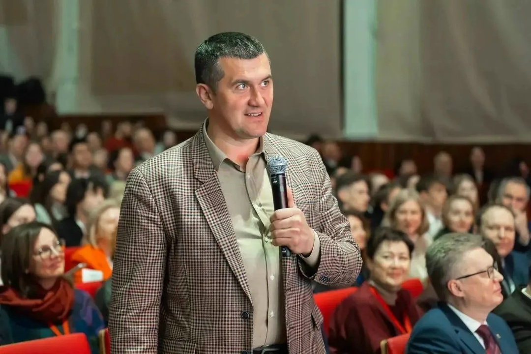 Валерий Фальков открыл пленарную сессию XI Всероссийского форума молодых ученых, инженеров и предпринимателей «Юновус» в Томске.