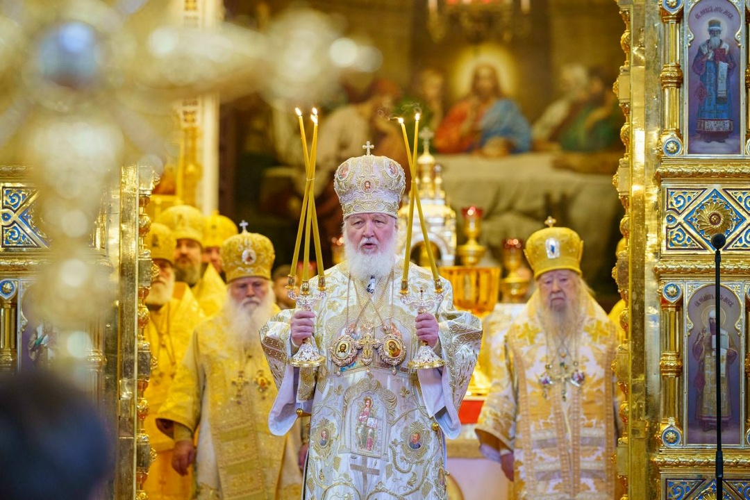Патриарх Московский и всея Руси Кирилл и вице-премьер Дмитрий Чернышенко поздравили россиян с Днем славянской письменности.