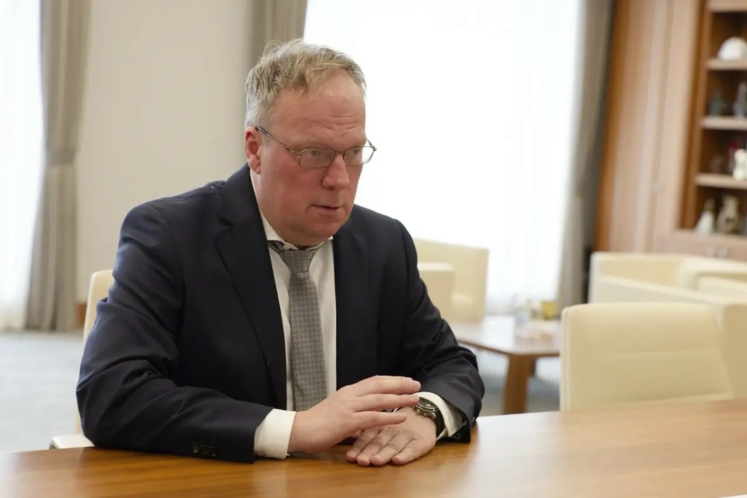Глава Минстроя России Ирек Файзуллин провел совещание по вопросам взаимодействия с Общественной палатой РФ