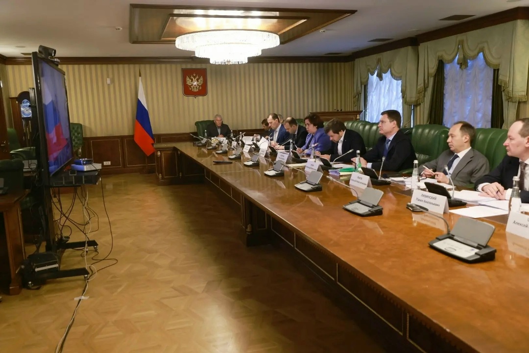 Александр Новак провел совещание по ситуации на рынке топлива.
