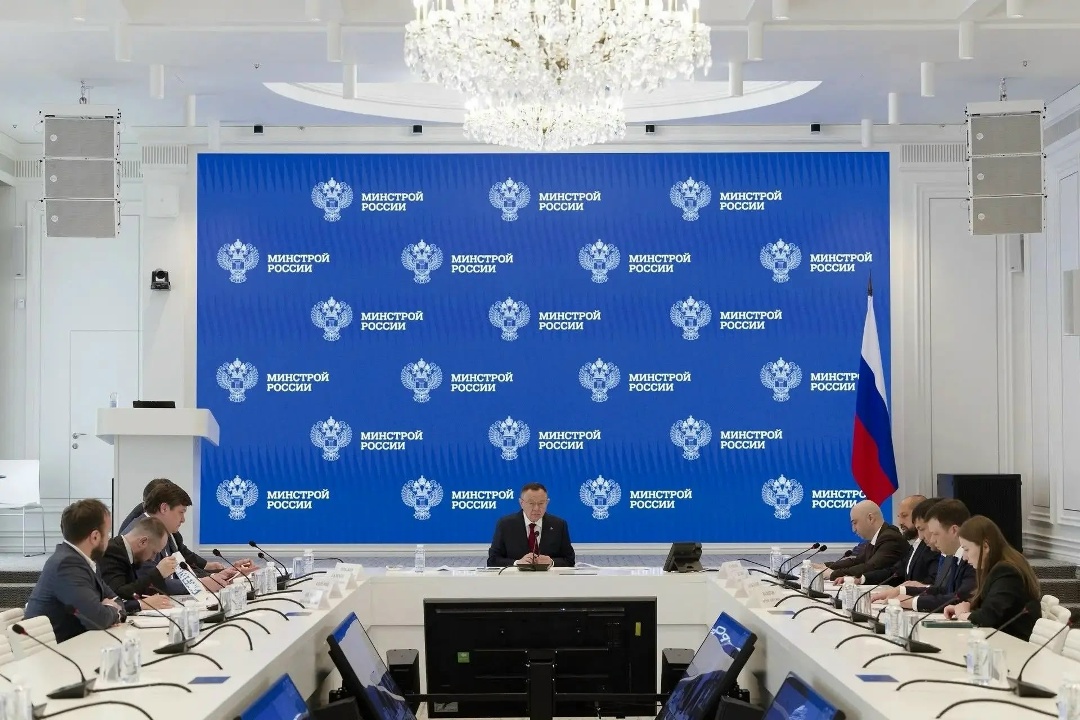 Глава Минстроя России Ирек Файзуллин провел межведомственное совещание по реализации объекта здравоохранения – Федерального государственного бюджетного…