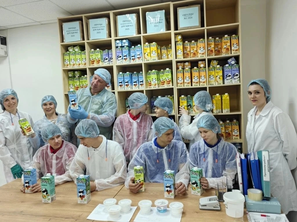 Юные гости и большие открытия: как прошел день в «Русагро»