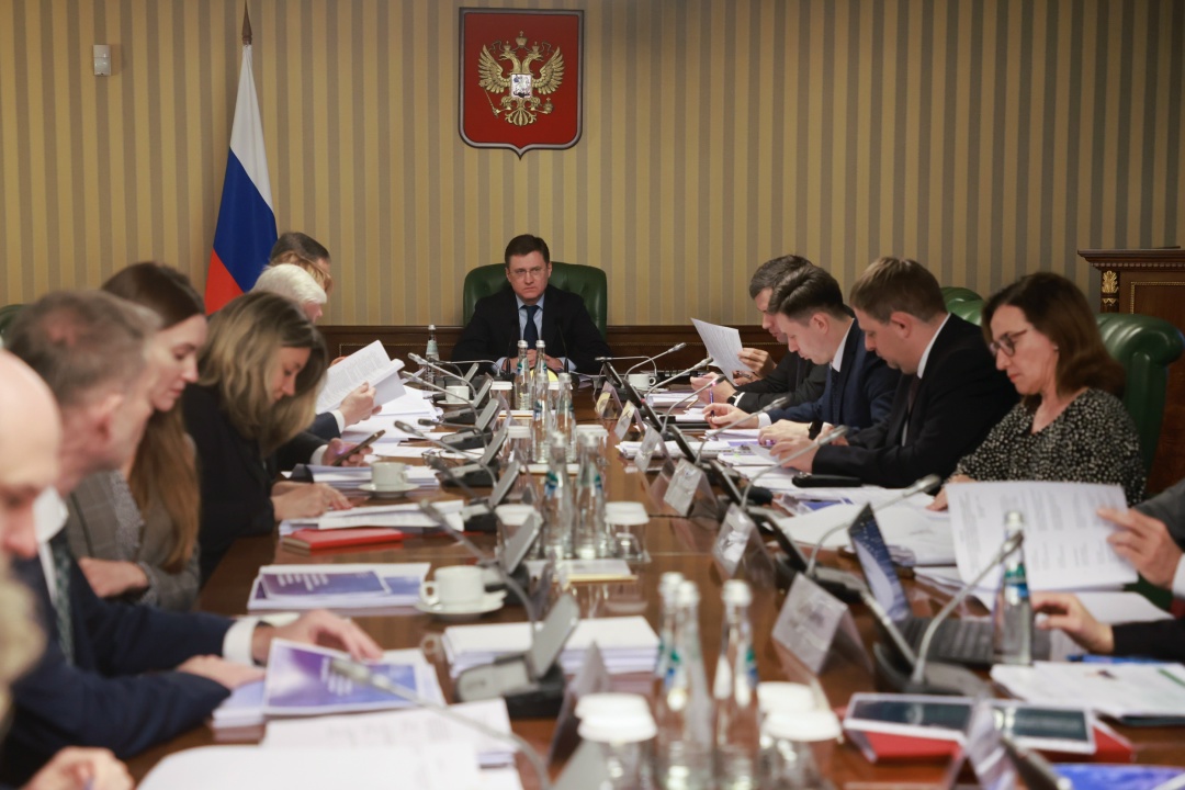 Александр Новак провел заседание по вопросам устойчивости экономики и финансового сектора.