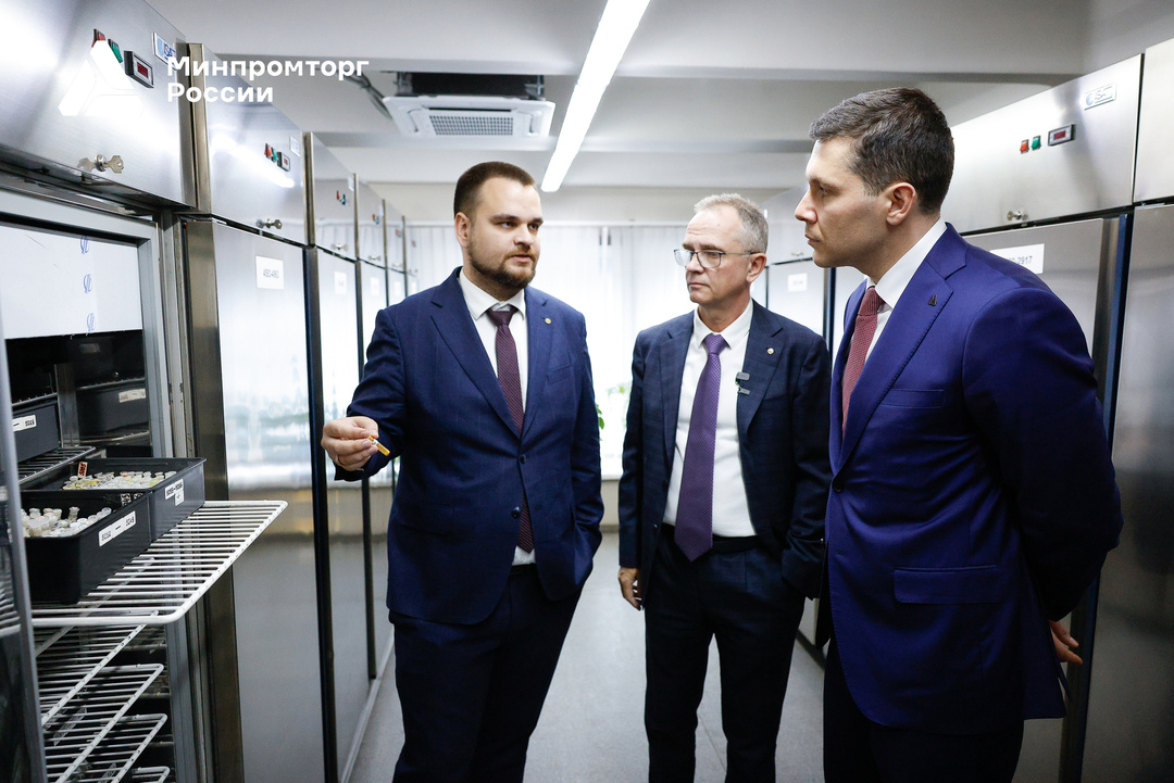 ️ Антон Алиханов принял участие в открытии нового производства фармсубстанций «АФС-Технологии» в Подмосковье