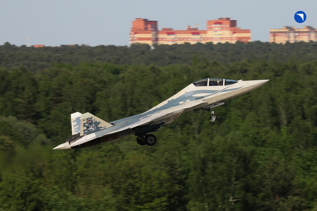 Двухместный Су-57 на земле и в небе!