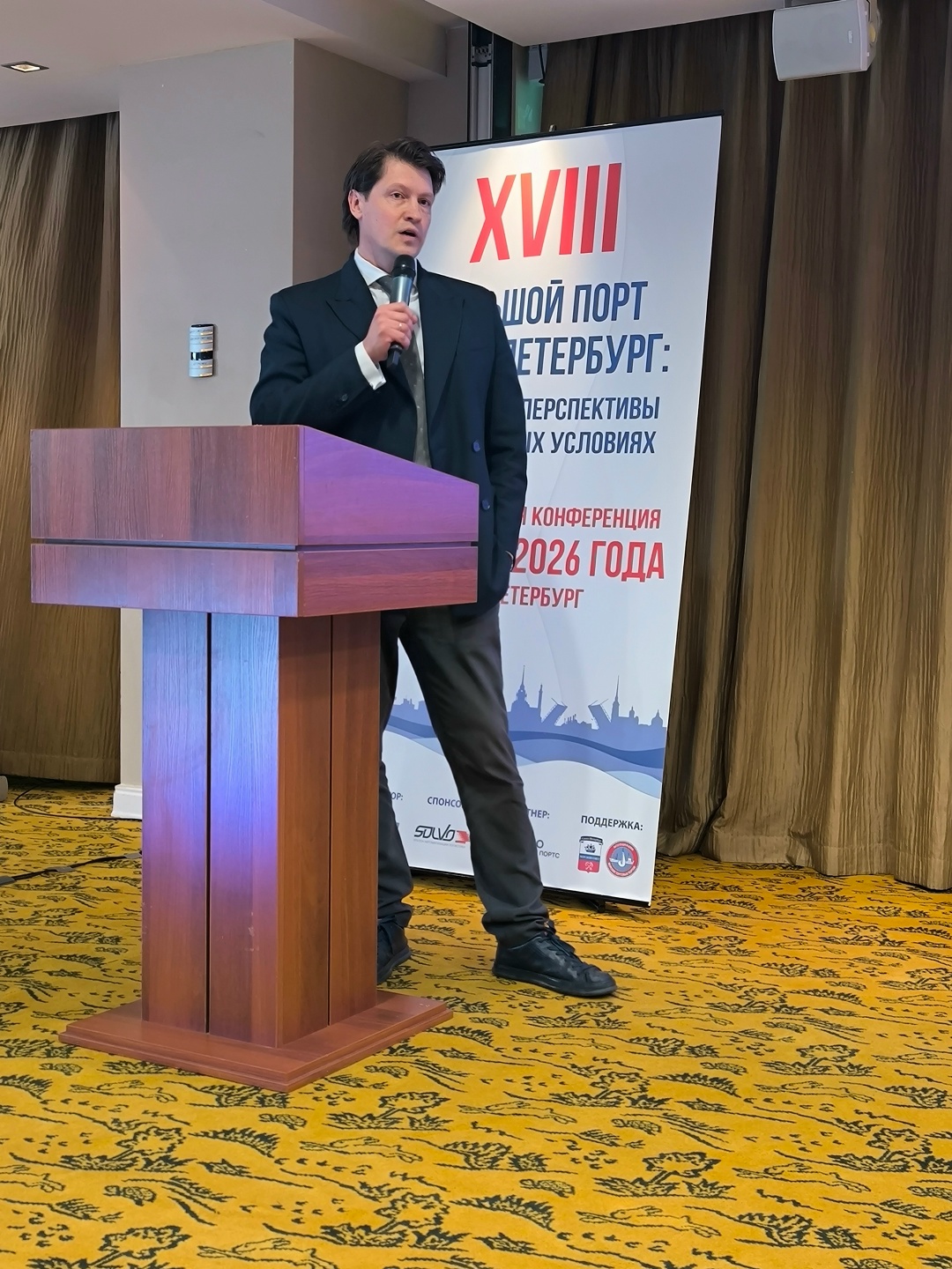 Разнонаправленная динамика: что происходит с контейнерными перевозками в России