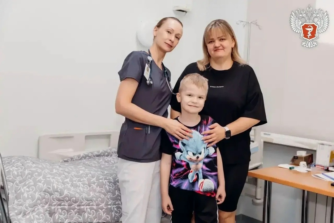 Врачи федерального центра Минздрава России спасли 6-летнего мальчика с гигантской опухолью сердца