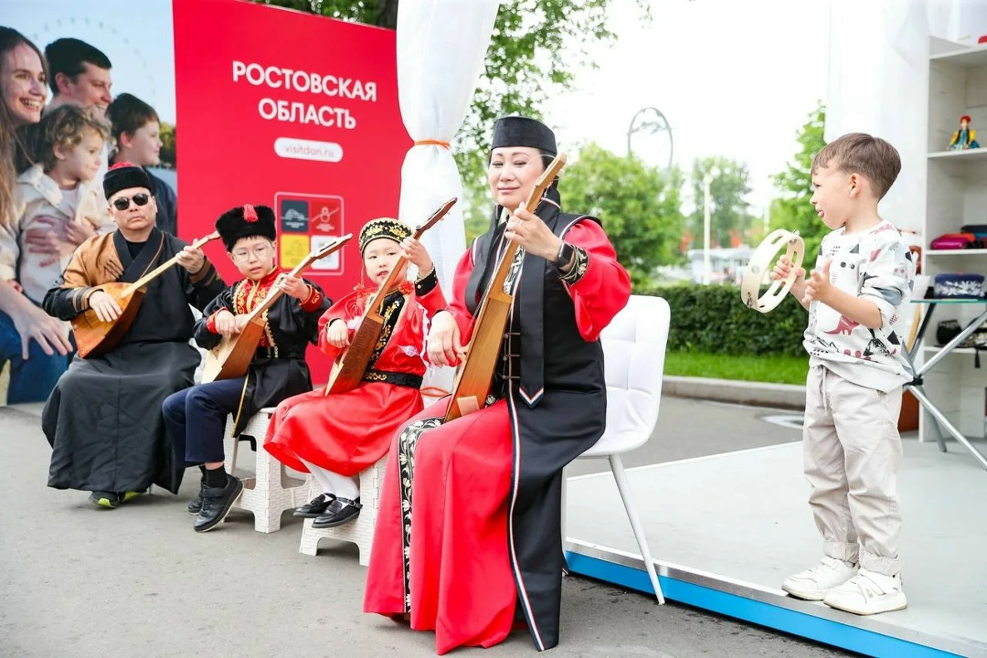 Деловая программа международного форума «Путешествуй!»: более 40 мероприятий и 300 спикеров.