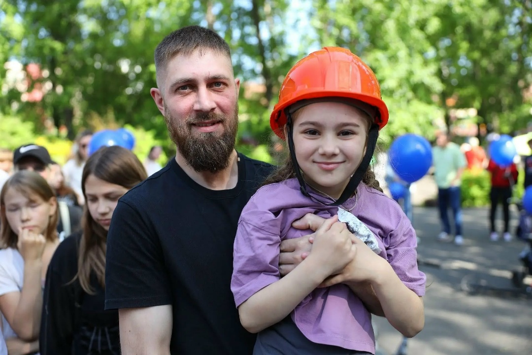 Ярко, солнечно, весело! Распадская подарила детям праздник