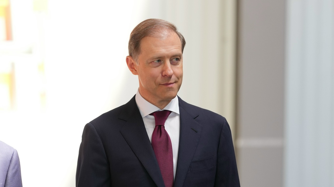 Денис Мантуров дал старт производству промышленных роботов в Санкт-Петербурге