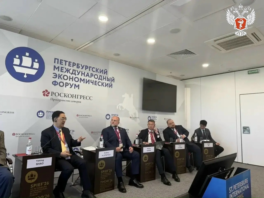 Андрей Плутницкий: За 10 лет заболеваемость ВИЧ-инфекцией в России снизилась до исторического минимума