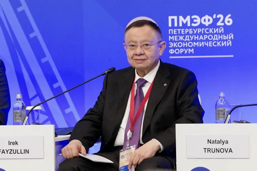 Министр строительства и ЖКХ РФ Ирек Файзуллин выступил на сессии «Регионы в условиях глобальных вызовов: как поддержать финансовую устойчивость и стимулировать…