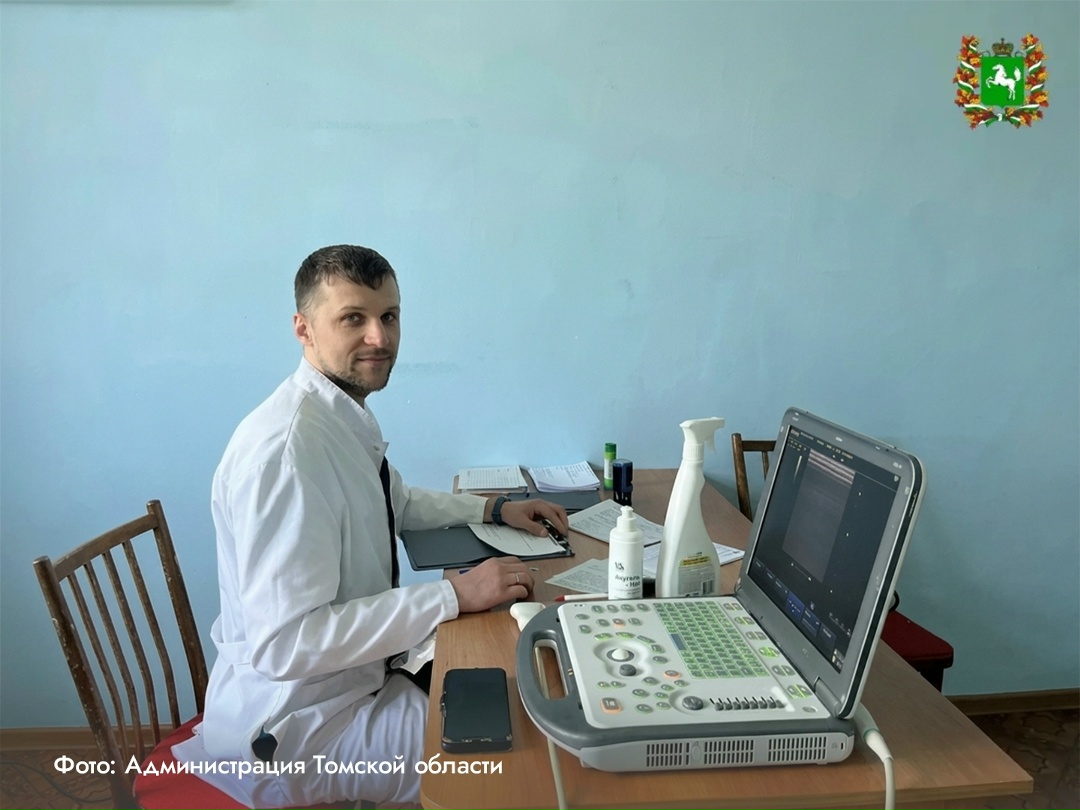 Когда в Сибири начинается речная навигация, в рейс отправляется «Плавучая поликлиника»