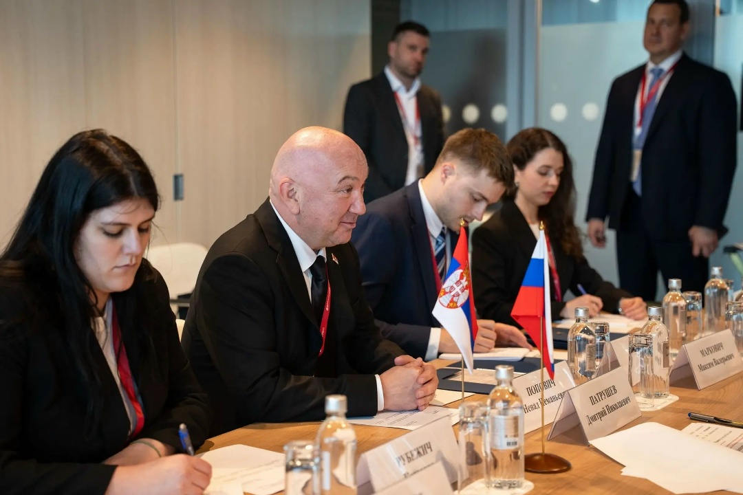 Дмитрий Патрушев в рамках ПМЭФ-2026 провел ряд международных встреч.