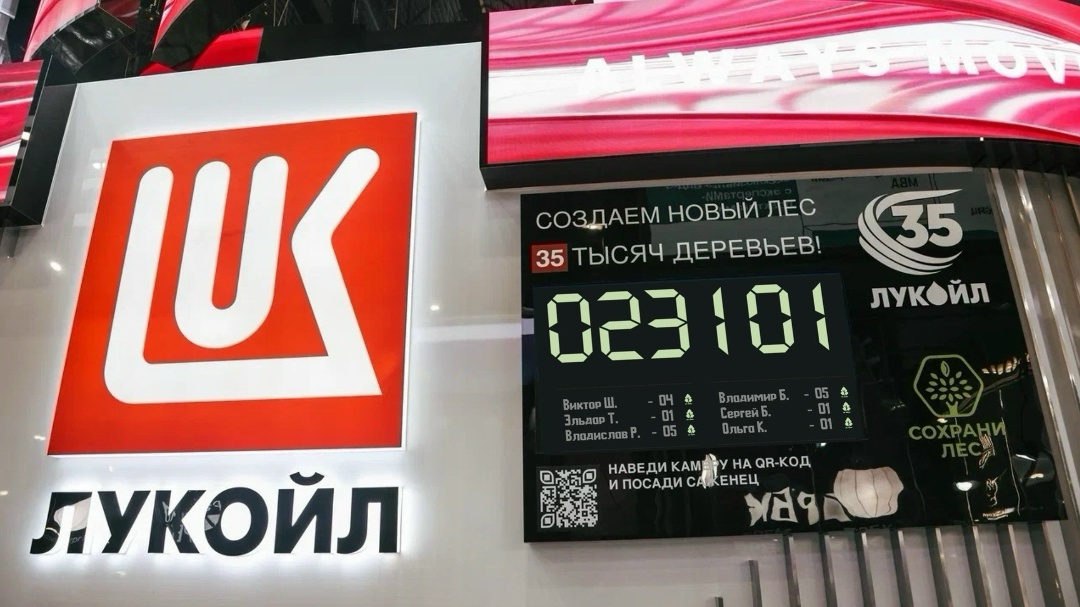 Поэзия природы в каждом саженце - А деревья Пушкин сажать будет? - Он тоже!