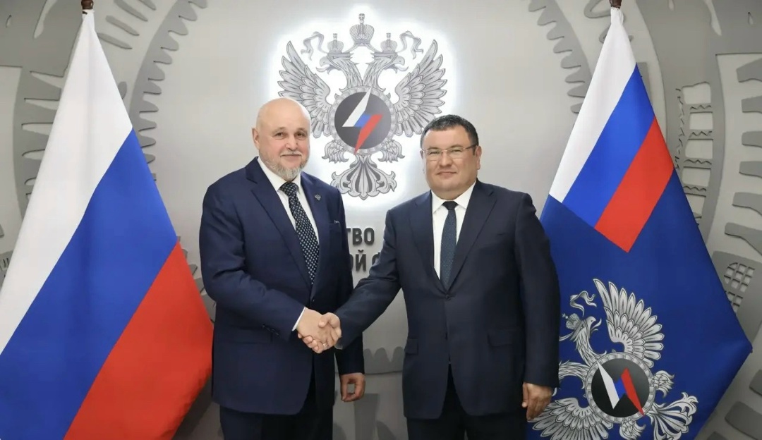 Сергей Цивилев провел рабочую встречу с Министром энергетики Узбекистана Журабеком Мирзамахмудовым на полях ПМЭФ-2026