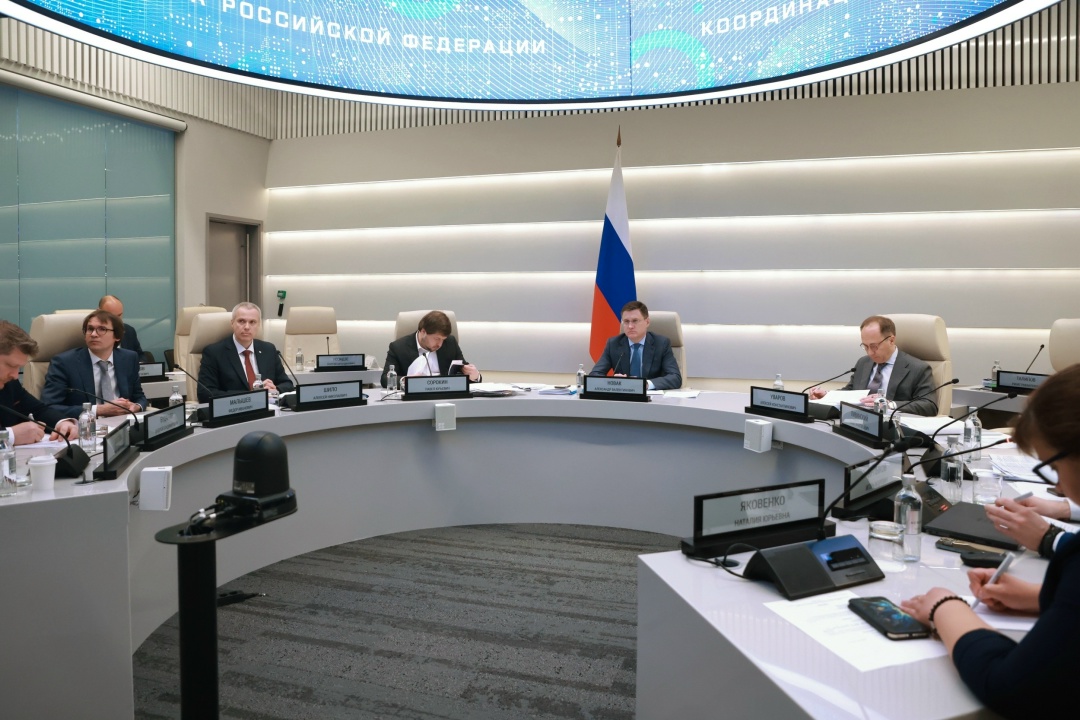 Александр Новак провел совещание по ситуации на рынке топлива.