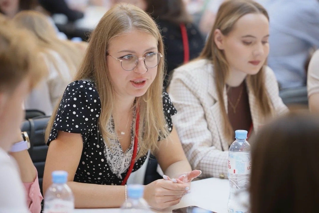 Что нужно для успешной карьеры? Участники молодёжного форума «ЛУКОЙЛ — ЭТО МЫ!» определили топ‑3 навыков: Оптимизм; Сотрудничество; Энергия и вовлечённость.