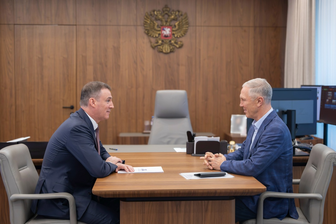 Дмитрий Патрушев провел рабочую встречу с губернатором Херсонской области Владимиром Сальдо.
