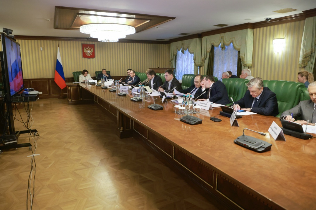 Александр Новак провел совещание по ситуации на рынке топлива.